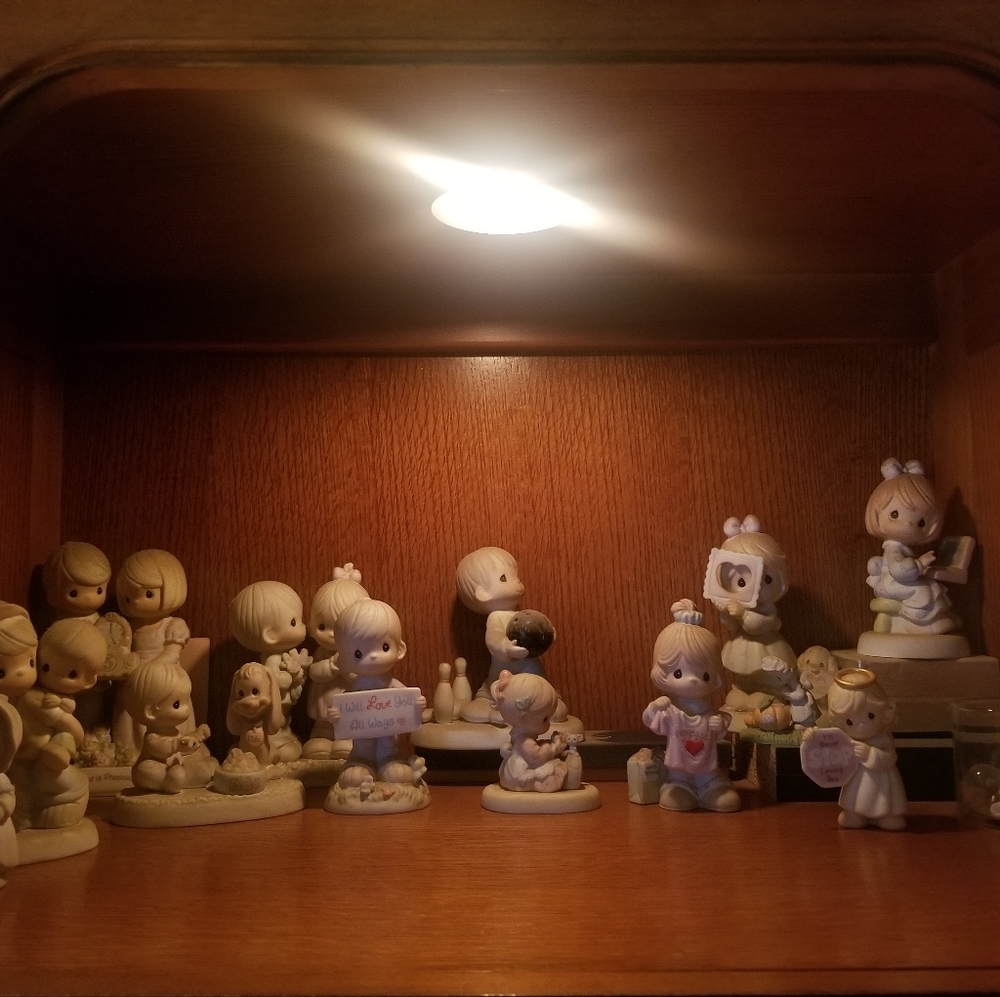 Precious moments lot